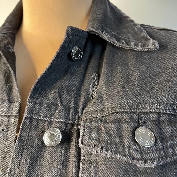 Oversized Jean Distressed Denim Jacket 100% Cotton Size 2 Pockets - Picture 10 of 16